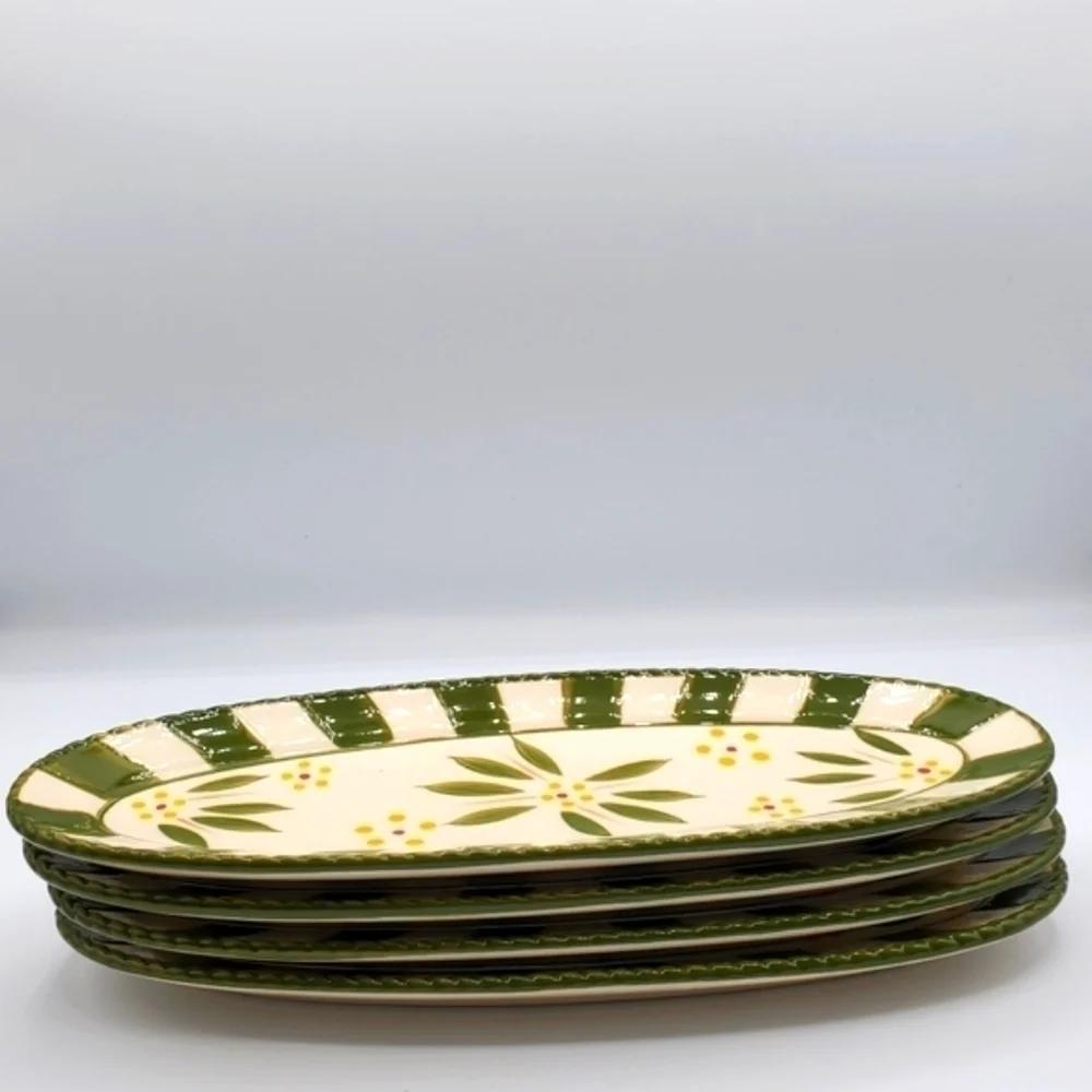 Temptations Old World Corn on the Cob Oval Plates with Skewers‎